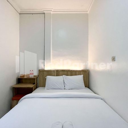 D Palma Near Lokananta Manahan Mitra Reddoorz Solo Exteriér fotografie