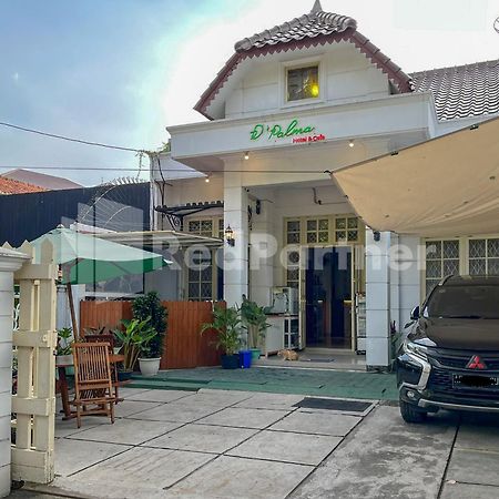 D Palma Near Lokananta Manahan Mitra Reddoorz Solo Exteriér fotografie