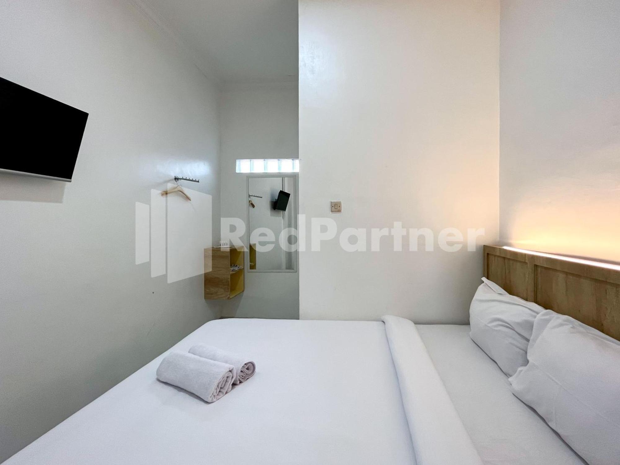 D Palma Near Lokananta Manahan Mitra Reddoorz Solo Exteriér fotografie