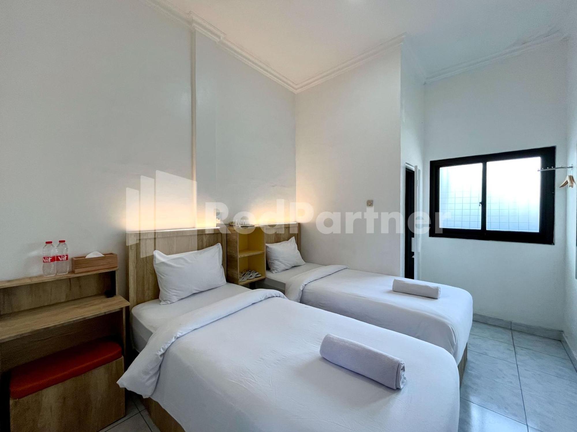 D Palma Near Lokananta Manahan Mitra Reddoorz Solo Exteriér fotografie