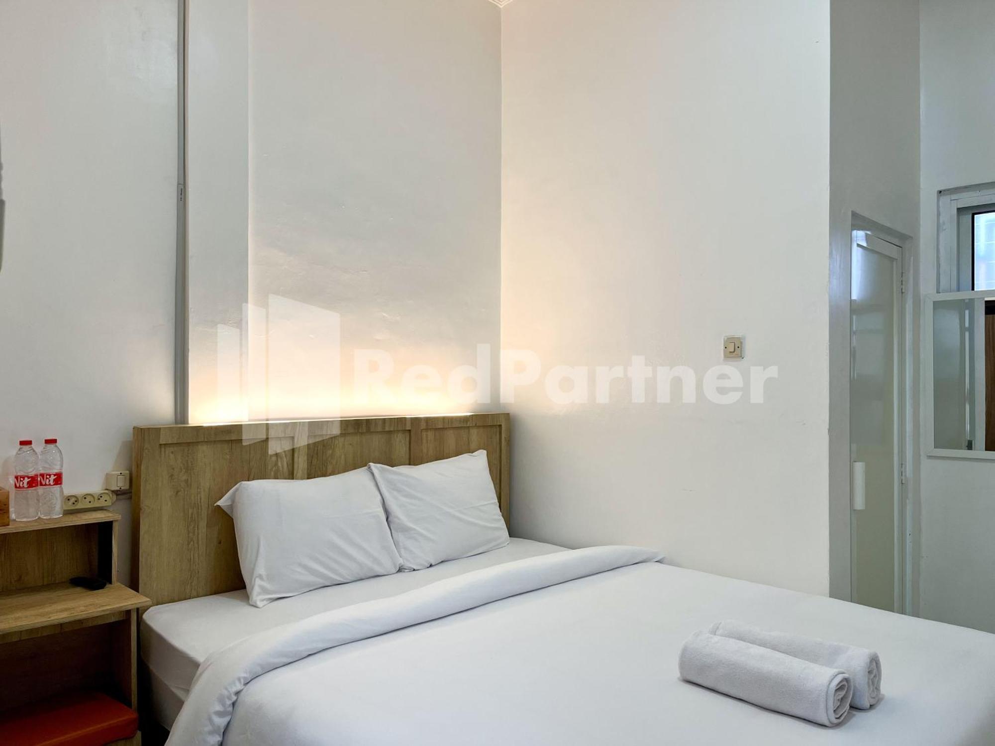 D Palma Near Lokananta Manahan Mitra Reddoorz Solo Exteriér fotografie