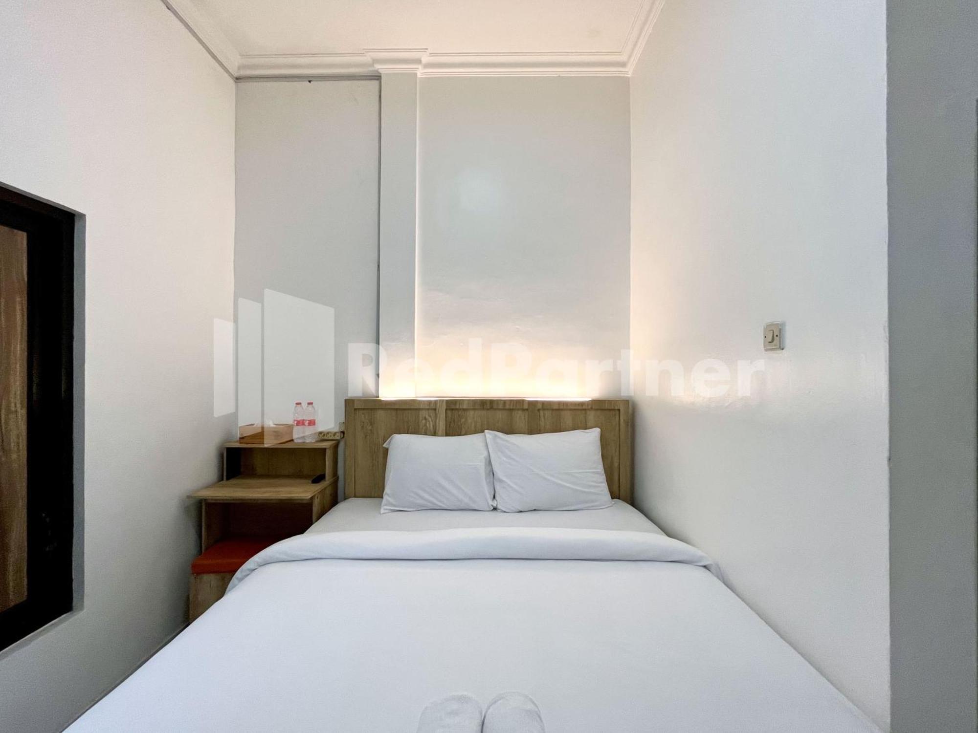 D Palma Near Lokananta Manahan Mitra Reddoorz Solo Exteriér fotografie