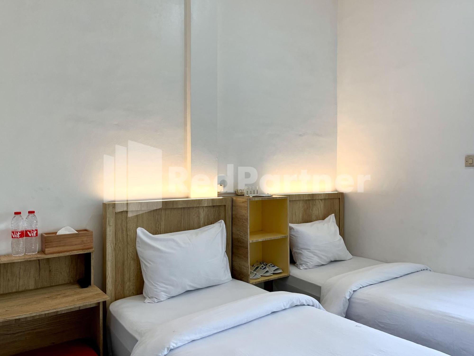D Palma Near Lokananta Manahan Mitra Reddoorz Solo Exteriér fotografie
